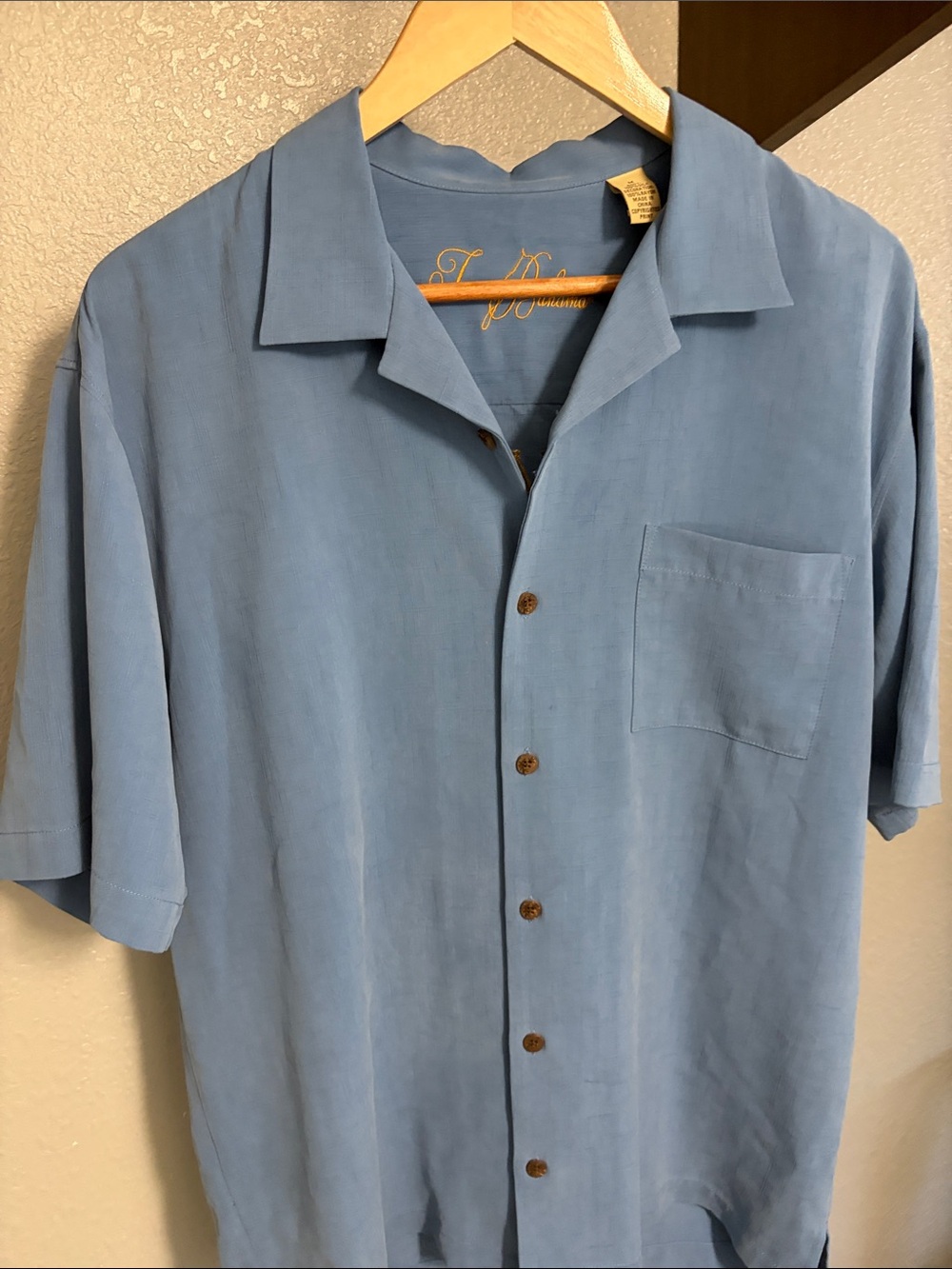 Tommy Bahama Embroidered Silk Camp Shirt Tail Ale Mermaid Blue Medium